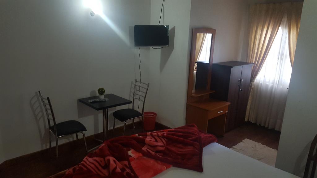 Готель Eranga Guest Нувара-Елія Екстер'єр фото